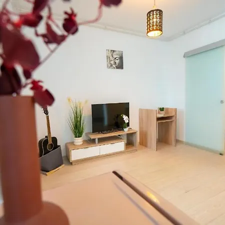 Apartment Joy City Stylish Chic