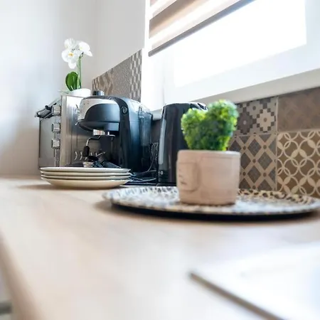 Joy City Stylish Chic Apartment *