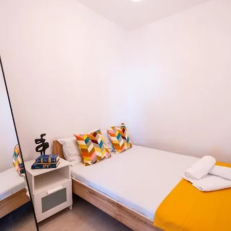 Apartment Joy City Stylish Chic